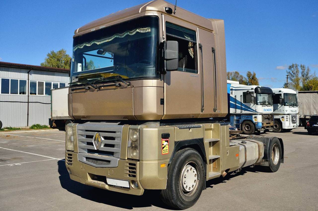 RENAULT Magnum 440 - Tractor unit: picture 3 RENAULT Magnum 440 - Tractor unit: picture 3