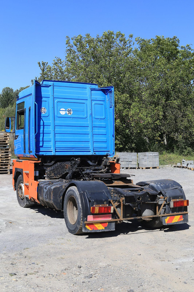 RENAULT Magnum 440 - Tractor unit: picture 5 RENAULT Magnum 440 - Tractor unit: picture 5