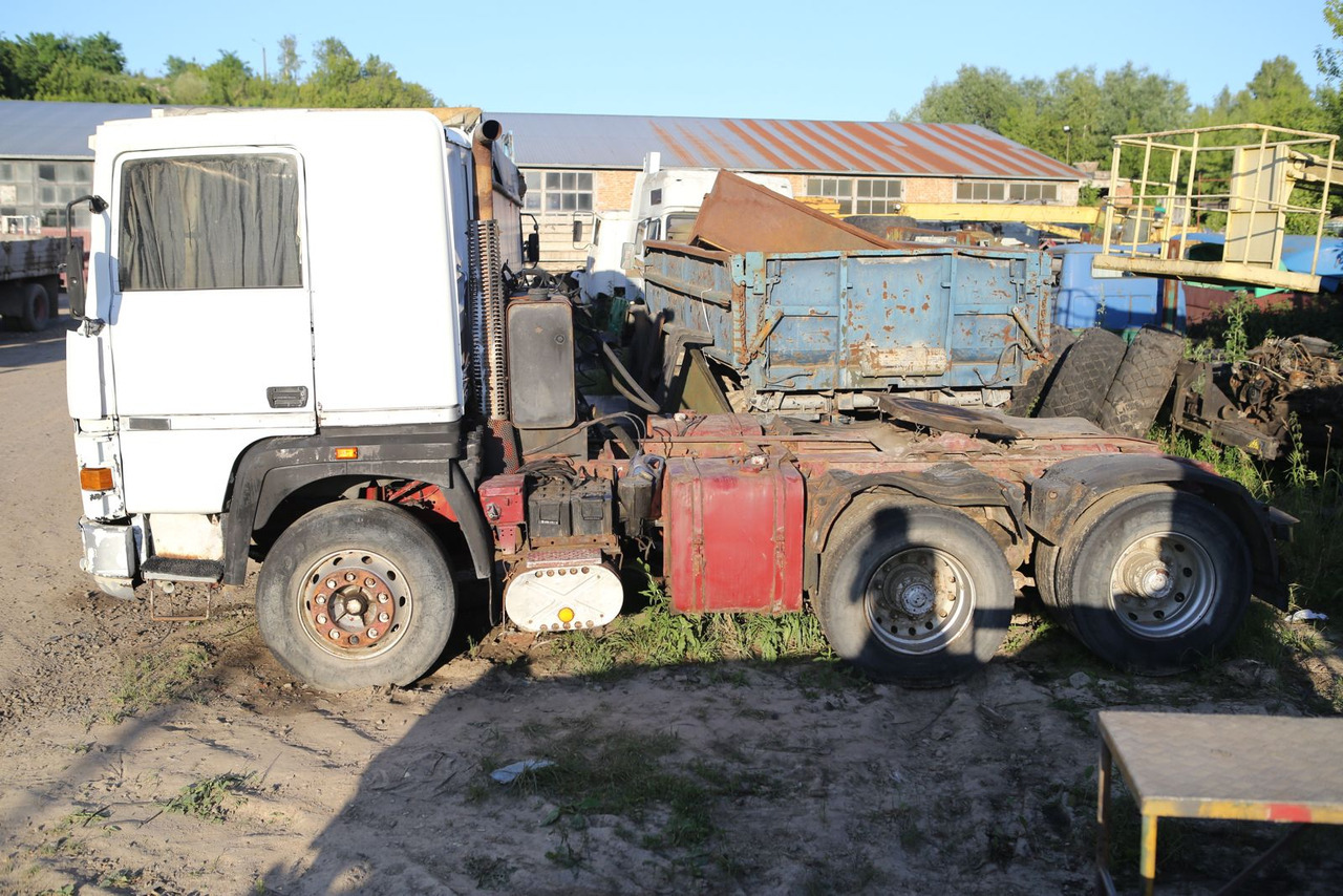 RENAULT Major 6x4 - Tractor unit: picture 4 RENAULT Major 6x4 - Tractor unit: picture 4