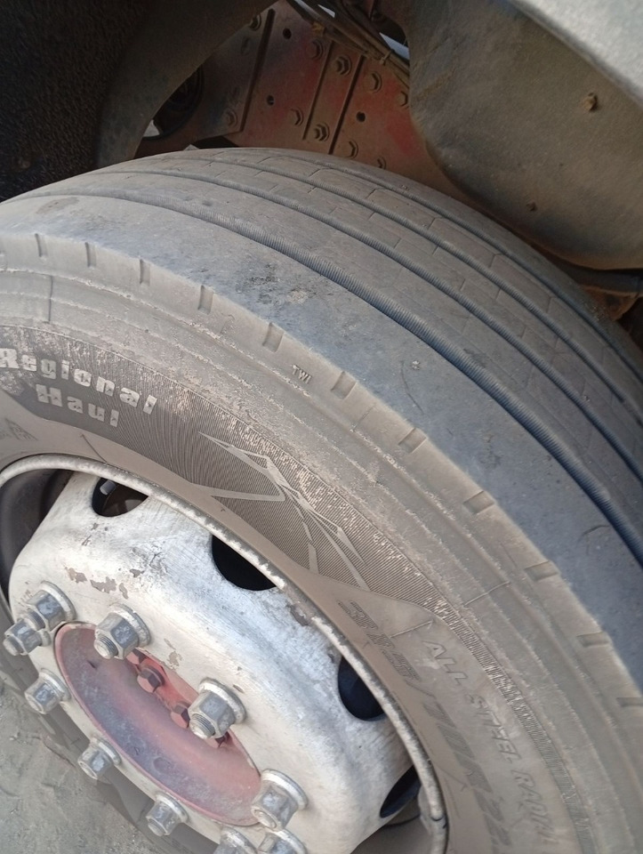 Tractor unit RENAULT Premium 400: picture 11