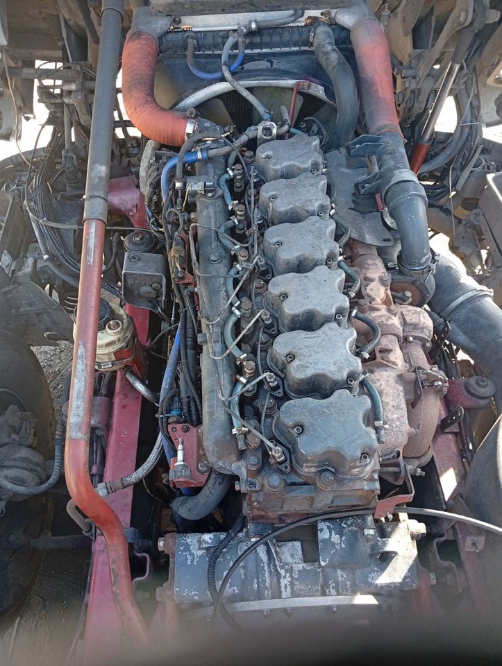 Tractor unit RENAULT Premium 400: picture 16