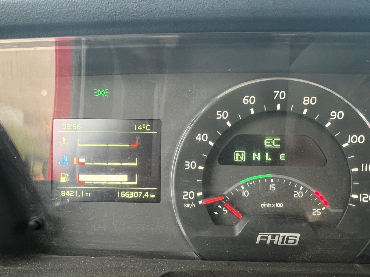 Wood chipper VOLVO FH16.550: picture 12 Wood chipper VOLVO FH16.550: picture 12