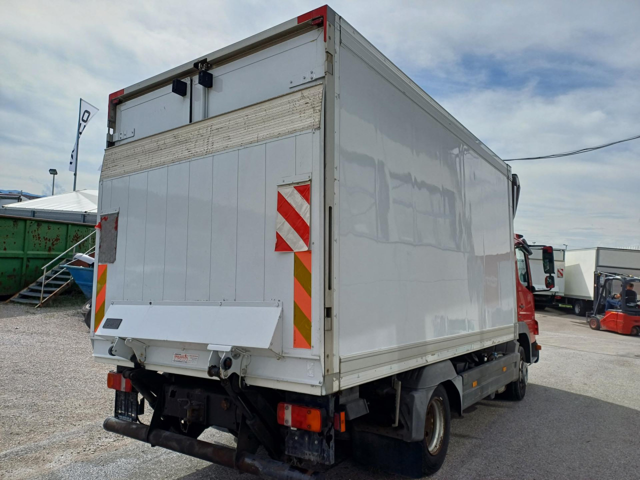 MERCEDES-BENZ 816 Euro5 AHK Luftfeder - Refrigerated van: picture 5 MERCEDES-BENZ 816 Euro5 AHK Luftfeder - Refrigerated van: picture 5