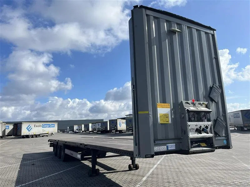 Krone 2X 2021 & 1X 2022 mega P400 hupac flat - Closed box semi-trailer: picture 1 Krone 2X 2021 & 1X 2022 mega P400 hupac flat - Closed box semi-trailer: picture 1