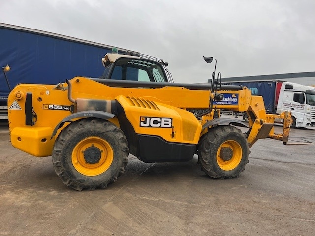 JCB 540-140 - Telescopic handler: picture 1 JCB 540-140 - Telescopic handler: picture 1