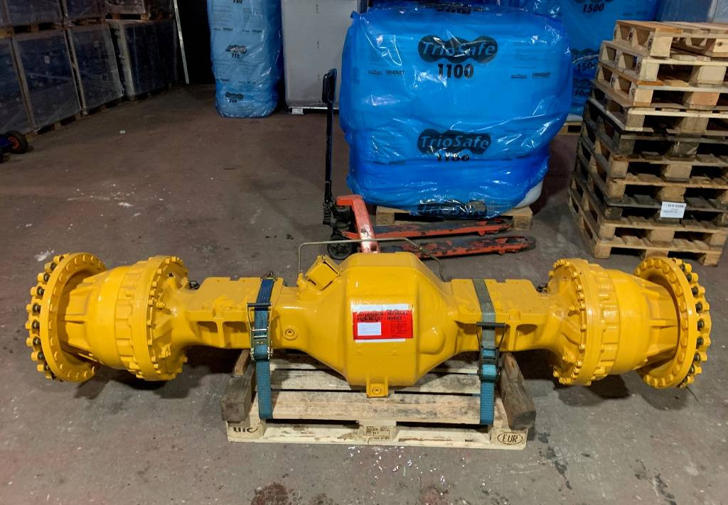 Volvo L220 E-F Achse - Axle - Hubgerüst - short boom - Wheel loader: picture 2 Volvo L220 E-F Achse - Axle - Hubgerüst - short boom - Wheel loader: picture 2