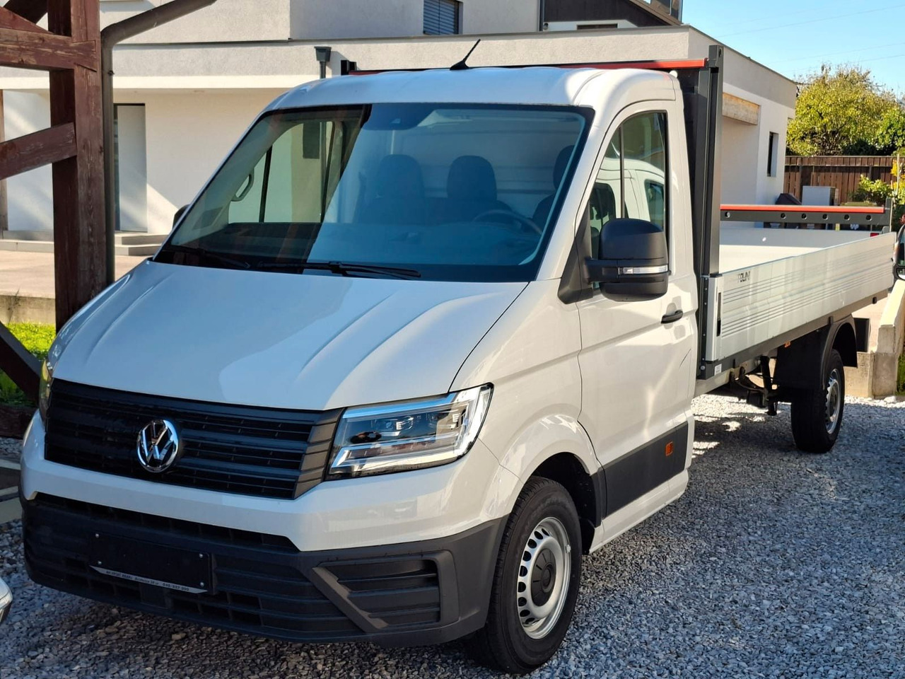 Volkswagen Crafter 35 L4 EKA Scattolini Pritsche 140 PS - Flatbed van: picture 1 Volkswagen Crafter 35 L4 EKA Scattolini Pritsche 140 PS - Flatbed van: picture 1