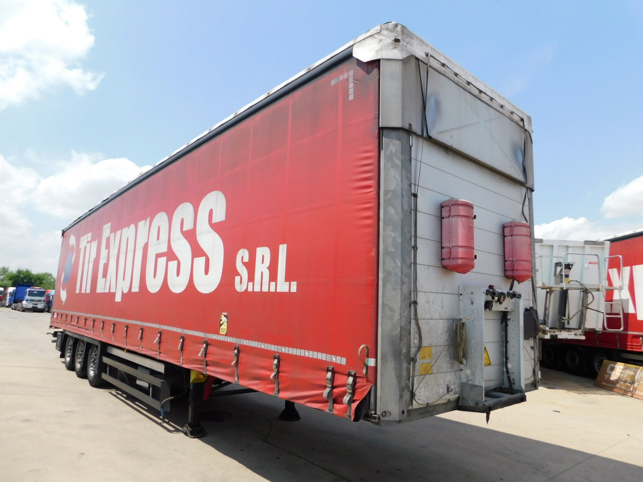 Schmitz Scbs3t - Curtainsider semi-trailer: picture 2 Schmitz Scbs3t - Curtainsider semi-trailer: picture 2