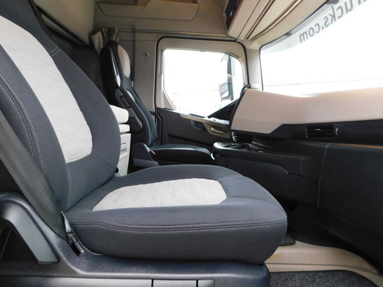 Ford F max 4x2 scab e6 12s2620 - Tractor unit: picture 5 Ford F max 4x2 scab e6 12s2620 - Tractor unit: picture 5