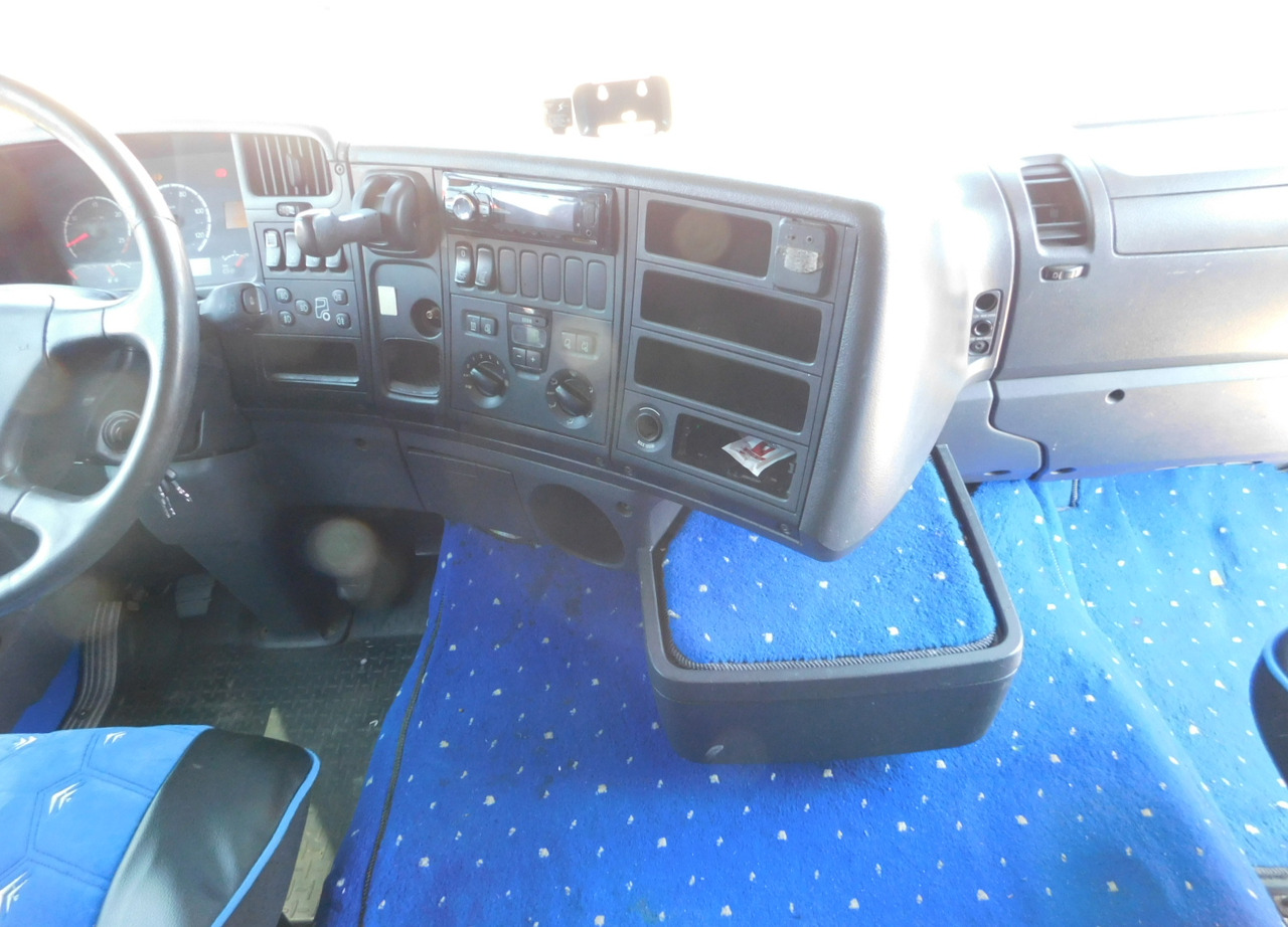 Tractor unit Scania R480: picture 7