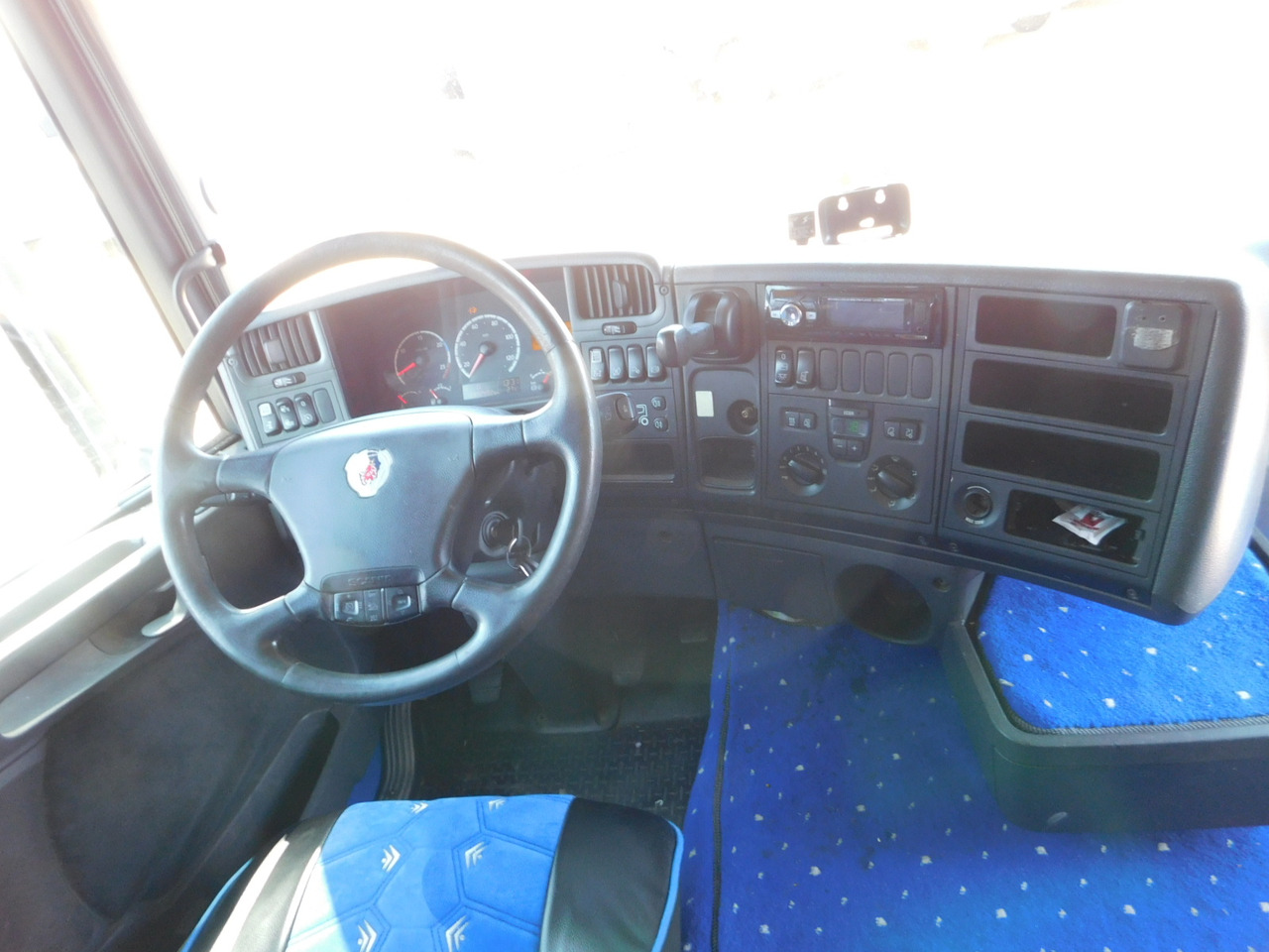 Tractor unit Scania R480: picture 6