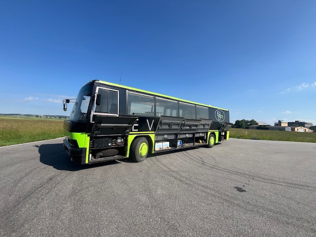 Bus NEOPLAN N316 Ü - Koferenz-, Ausstellungsbus - Wohnmobil: picture 10