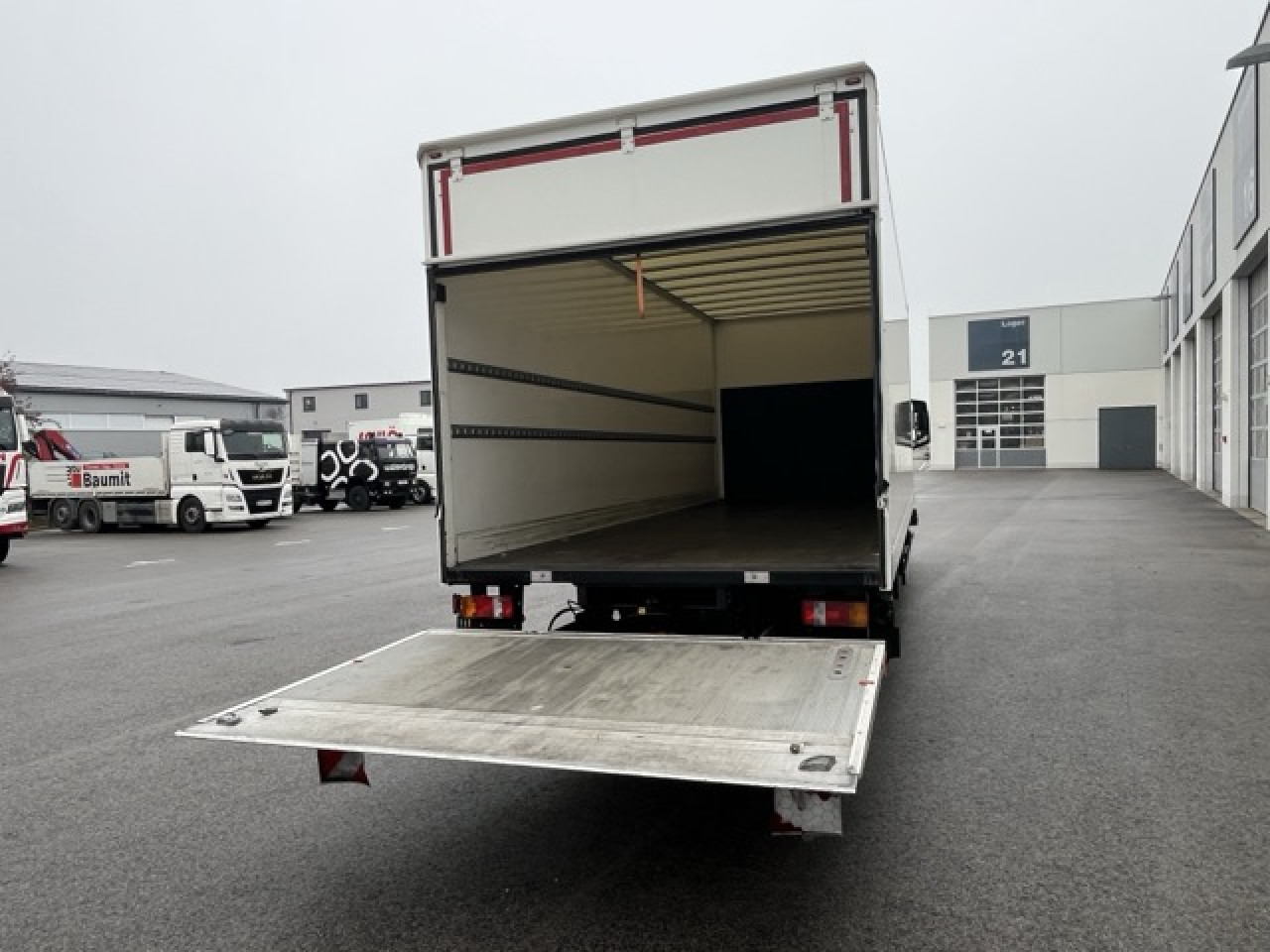 Box truck MAN TGL 12.250 4x2 BL CH Euro6 Klima AHK Luftfeder ZV: picture 14 Box truck MAN TGL 12.250 4x2 BL CH Euro6 Klima AHK Luftfeder ZV: picture 14