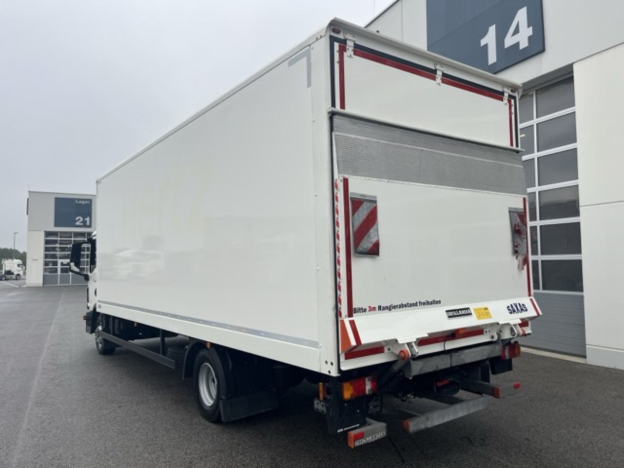 Box truck MAN TGL 12.250 4x2 BL CH Euro6 Klima AHK Luftfeder ZV: picture 9 Box truck MAN TGL 12.250 4x2 BL CH Euro6 Klima AHK Luftfeder ZV: picture 9