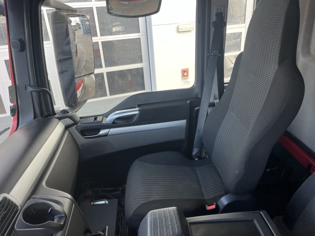 MAN TGS 33.440 6x4 BB mit Heckkran HIAB 166ES-4 Euro5 - Tipper, Crane truck: picture 5 MAN TGS 33.440 6x4 BB mit Heckkran HIAB 166ES-4 Euro5 - Tipper, Crane truck: picture 5