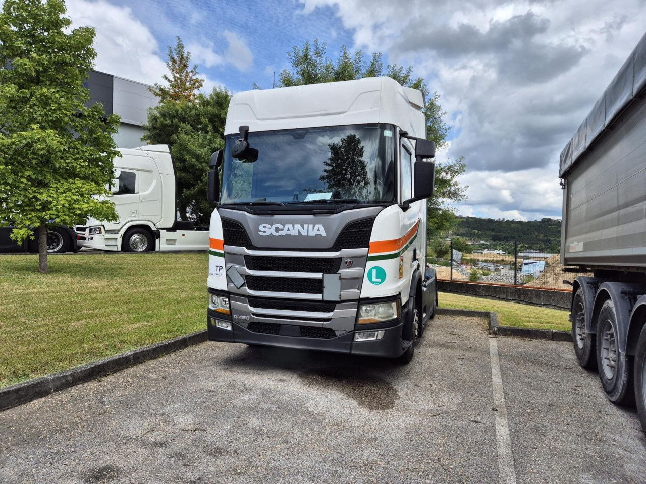 Scania R 450 - Tractor unit: picture 2 Scania R 450 - Tractor unit: picture 2