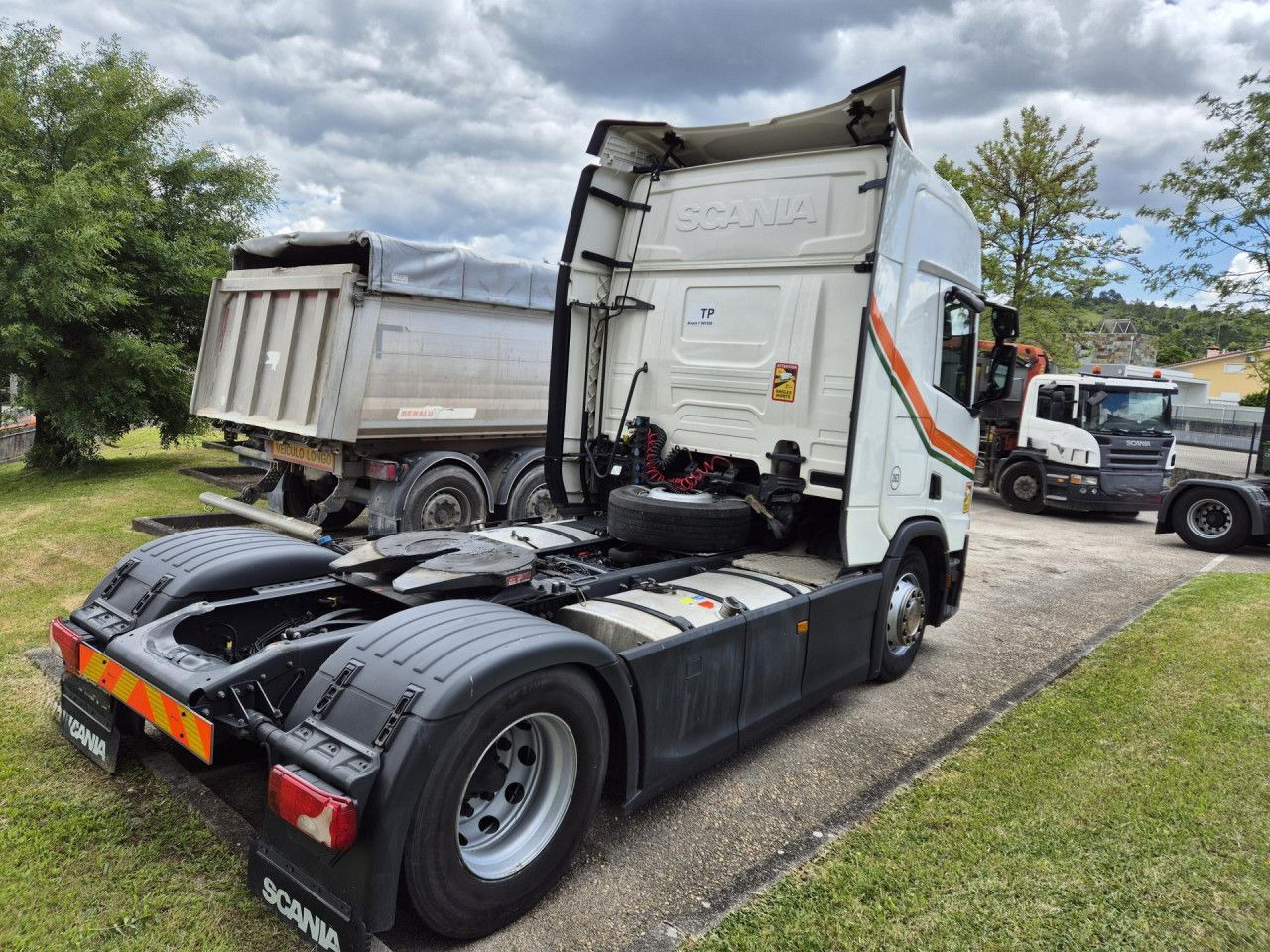 Scania R 450 - Tractor unit: picture 5 Scania R 450 - Tractor unit: picture 5