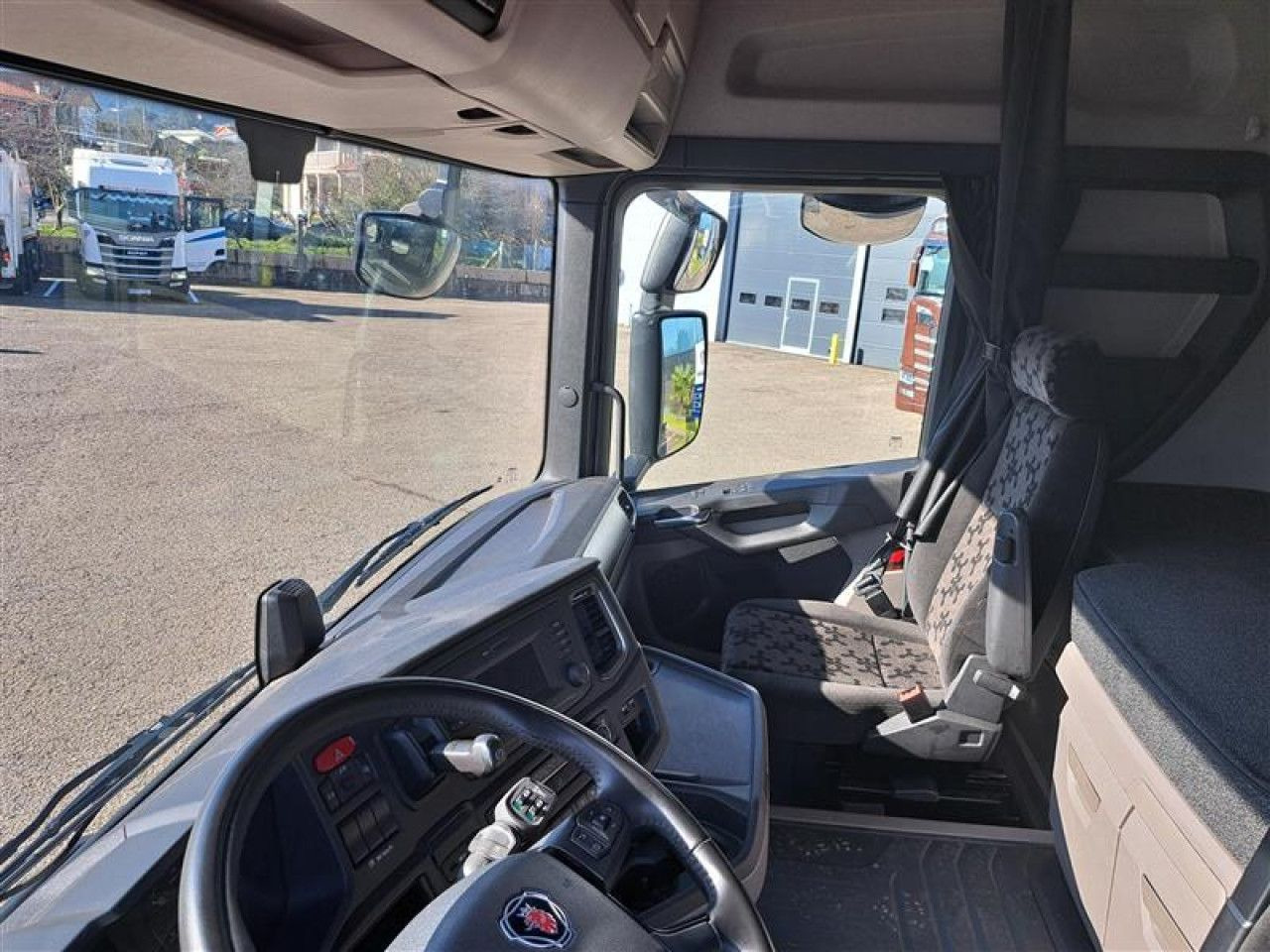 UVES01250035 - Tractor unit: picture 5 UVES01250035 - Tractor unit: picture 5