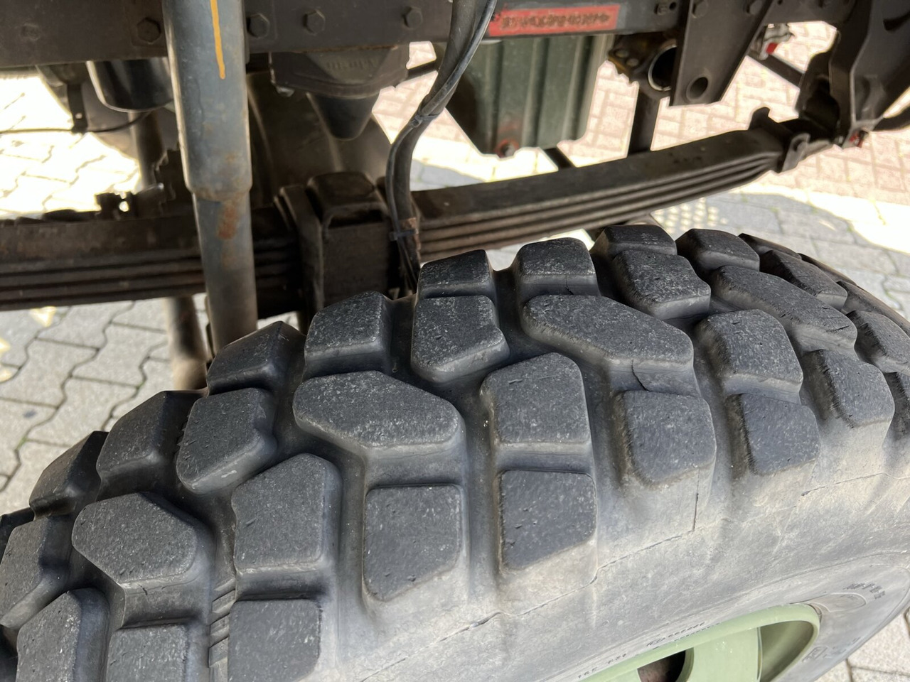 110-17 AW 4x4 110-17 AW 4x4, Ex-, Küche - Curtainsider truck: picture 2 110-17 AW 4x4 110-17 AW 4x4, Ex-, Küche - Curtainsider truck: picture 2