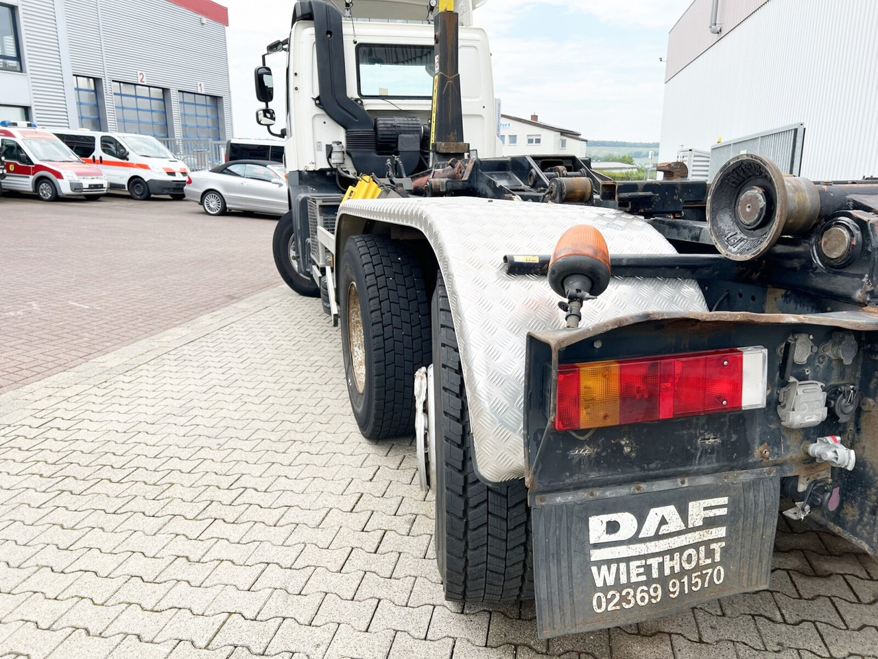 Hook lift truck DAF CF 85.460 6x2 CF 85.460 6x2, Lenk-/Liftachse: picture 14