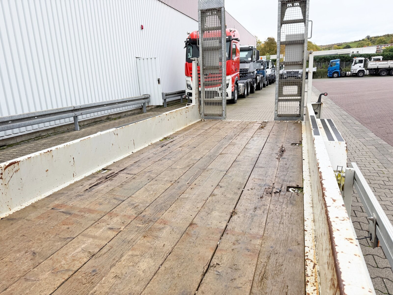 Low loader trailer for transportation of heavy machinery ETS-TA-B 10,7 ETS-TA-B 10,7: picture 9