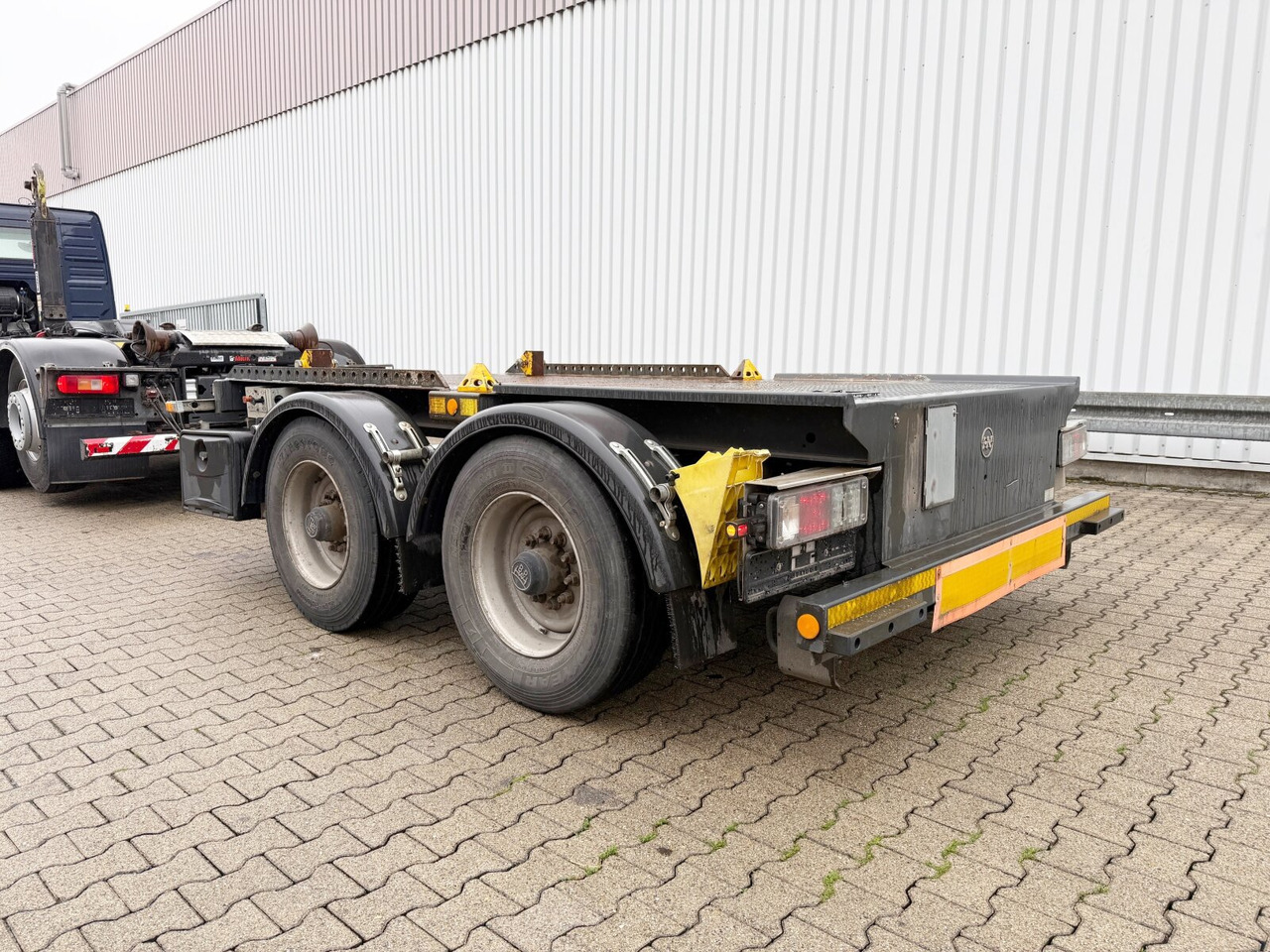 HTM 13.35 P HTM 13.35 P Absetzanhänger - Dropside/ Flatbed trailer: picture 4 HTM 13.35 P HTM 13.35 P Absetzanhänger - Dropside/ Flatbed trailer: picture 4