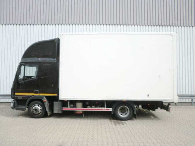 Iveco EuroCargo 75 E 17/4x2 EuroCargo 75 E 17/4x2, 6x VORHANDEN! - Box truck: picture 3 Iveco EuroCargo 75 E 17/4x2 EuroCargo 75 E 17/4x2, 6x VORHANDEN! - Box truck: picture 3