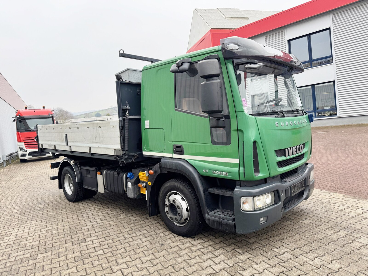 Tipper Iveco EuroCargo ML140E25 4x2 EuroCargo ML140E25 4x2, 2x AHK: picture 9