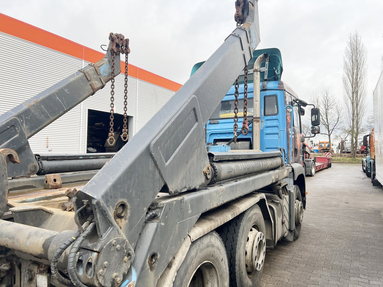 Skip loader truck MAN TGA 26.410 6X2/4 BL Motorschaden! TGA 26.410 6X2/4 BL, Vorlauf Lenk-Liftachse, Meiller Tele.: picture 10 Skip loader truck MAN TGA 26.410 6X2/4 BL Motorschaden! TGA 26.410 6X2/4 BL, Vorlauf Lenk-Liftachse, Meiller Tele.: picture 10