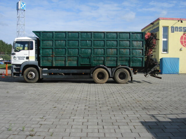 MAN TGA 26.413 BB 6x4 TGA 26.413 BB 6x4 Kran Heckkran Jonsered 1020 - Crane truck, Box truck: picture 1 MAN TGA 26.413 BB 6x4 TGA 26.413 BB 6x4 Kran Heckkran Jonsered 1020 - Crane truck, Box truck: picture 1