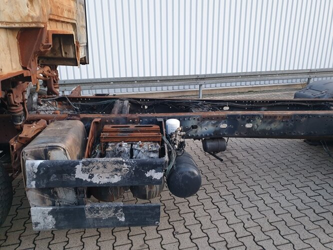 MAN TGA 26.440 6x2 BL Brandschaden TGA 26.440 6x2 BL Brandschaden - Cab chassis truck: picture 2 MAN TGA 26.440 6x2 BL Brandschaden TGA 26.440 6x2 BL Brandschaden - Cab chassis truck: picture 2