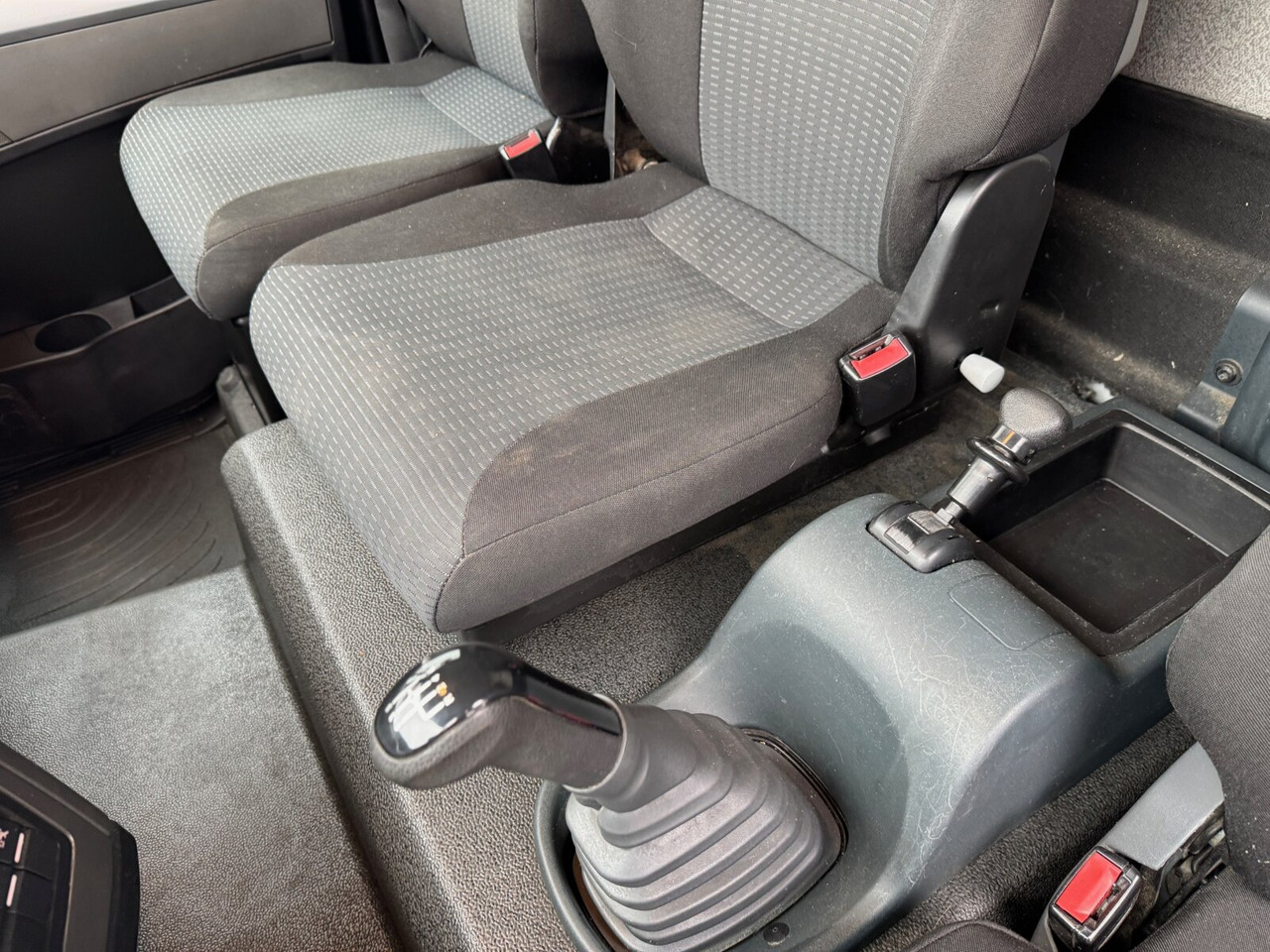 MAN TGL 8.150 4x2 BL TGL 8.150 4x2 BL, Möbelkoffer mit Rolltor - Box truck: picture 5 MAN TGL 8.150 4x2 BL TGL 8.150 4x2 BL, Möbelkoffer mit Rolltor - Box truck: picture 5