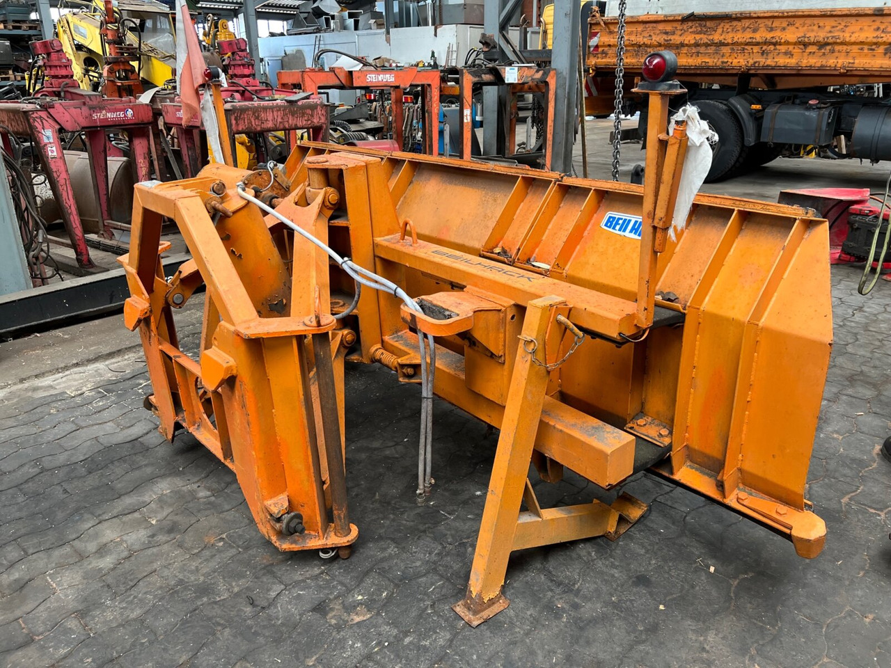 MAN TGS 18.440 4X4H BLS TGS 18.440 4X4H BLS, LIEBHERR SF 32 BM/BS Mischer ca. 10m³ - Concrete mixer truck: picture 1 MAN TGS 18.440 4X4H BLS TGS 18.440 4X4H BLS, LIEBHERR SF 32 BM/BS Mischer ca. 10m³ - Concrete mixer truck: picture 1