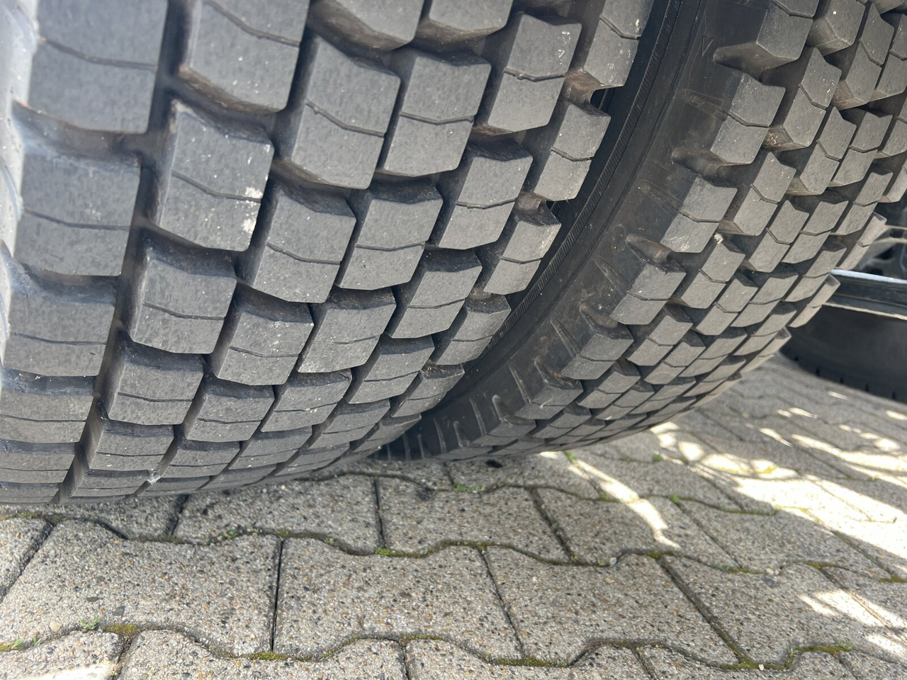 MAN TGS 26.320 6X2-4 BL TGS 26.320 6X2-4 BL, Lenk-/Liftachse, Rechtslenker, Export Only! - Cab chassis truck: picture 5 MAN TGS 26.320 6X2-4 BL TGS 26.320 6X2-4 BL, Lenk-/Liftachse, Rechtslenker, Export Only! - Cab chassis truck: picture 5