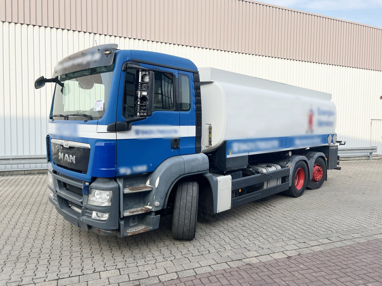 MAN TGS 26.400 6x2-4 BL TGS 26.400 6x2-4 BL, Lenk-/Liftachse, ADR, C.H. Bunge Tank ca. 20.600l, 4 Kammern - Tank truck: picture 1 MAN TGS 26.400 6x2-4 BL TGS 26.400 6x2-4 BL, Lenk-/Liftachse, ADR, C.H. Bunge Tank ca. 20.600l, 4 Kammern - Tank truck: picture 1