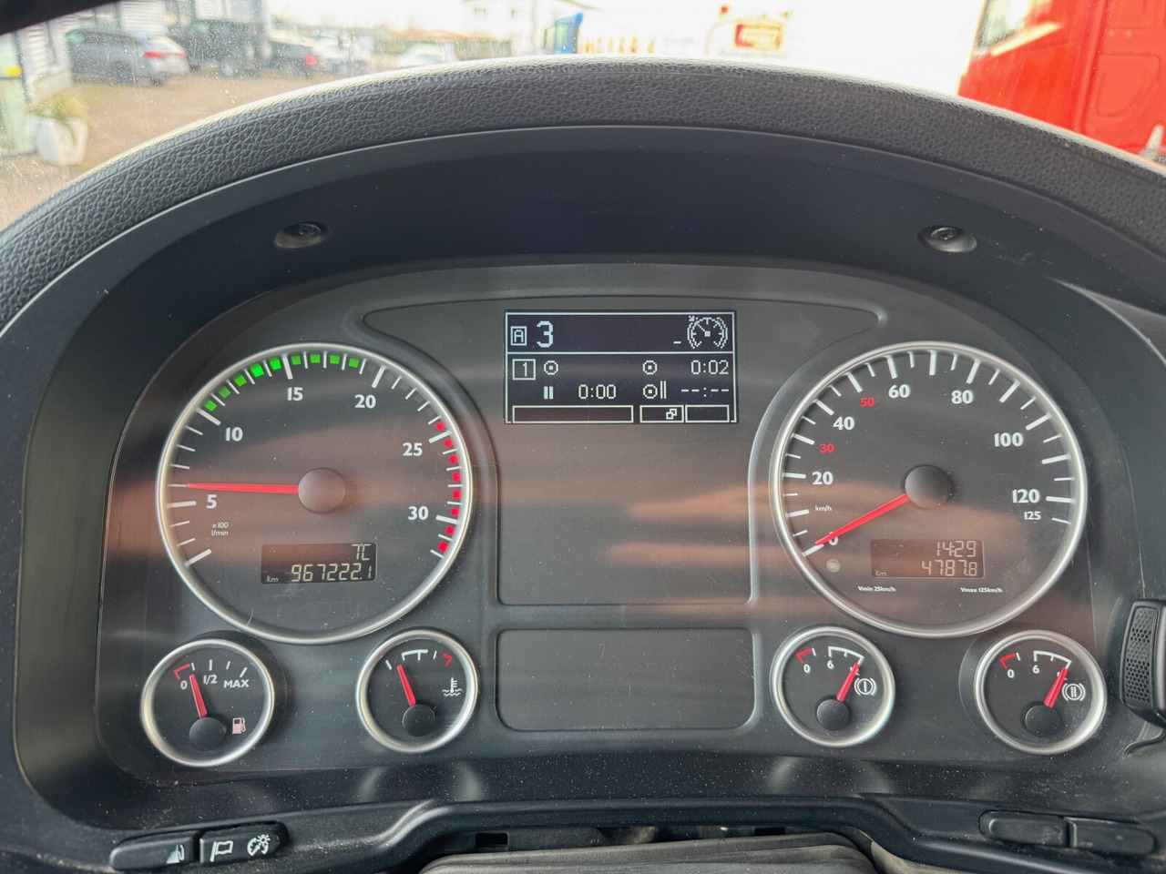 MAN TGS 26.400 6x2-4 BL TGS 26.400 6x2-4 BL, Lenk-/Liftachse, ADR, Esterer Tank ca. 20.150l, 4 Kammern - Tank truck: picture 4 MAN TGS 26.400 6x2-4 BL TGS 26.400 6x2-4 BL, Lenk-/Liftachse, ADR, Esterer Tank ca. 20.150l, 4 Kammern - Tank truck: picture 4