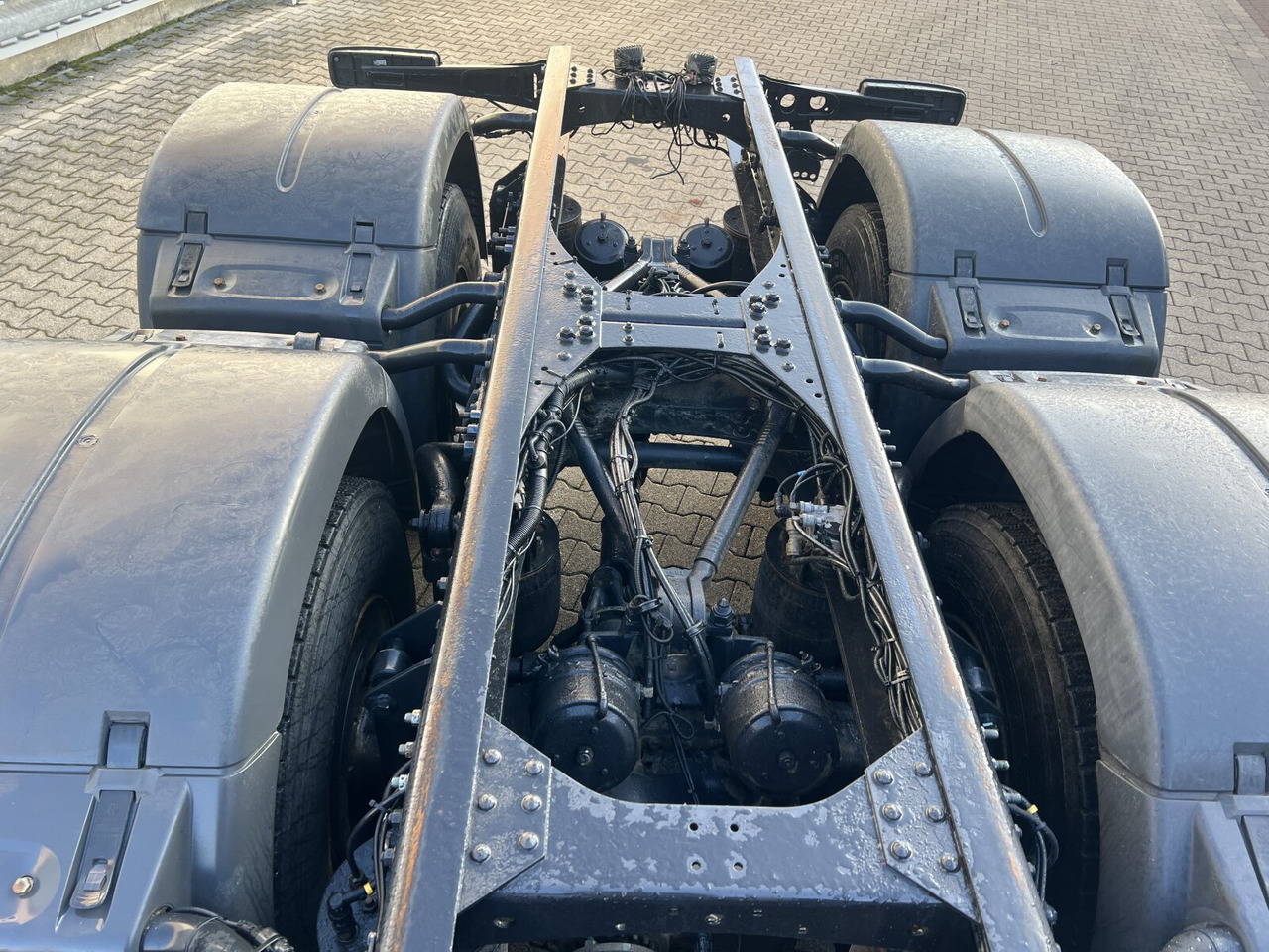 MAN TGS 26.500 6X6 BL TGS 26.500 6X6 BL, Intarder - Hook lift truck: picture 2 MAN TGS 26.500 6X6 BL TGS 26.500 6X6 BL, Intarder - Hook lift truck: picture 2