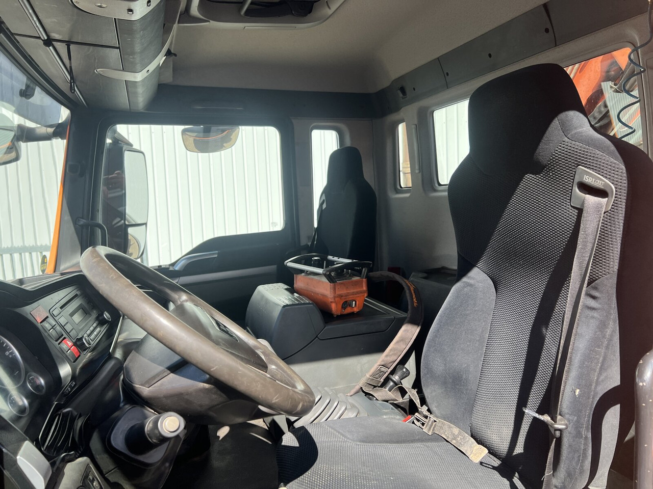 MAN TGS 35.440 8x4 BL TGS 35.440 8x4 BL, Meiller 19.62, Atlas Kran 135.2-A3, Funk - Hook lift truck, Crane truck: picture 5 MAN TGS 35.440 8x4 BL TGS 35.440 8x4 BL, Meiller 19.62, Atlas Kran 135.2-A3, Funk - Hook lift truck, Crane truck: picture 5