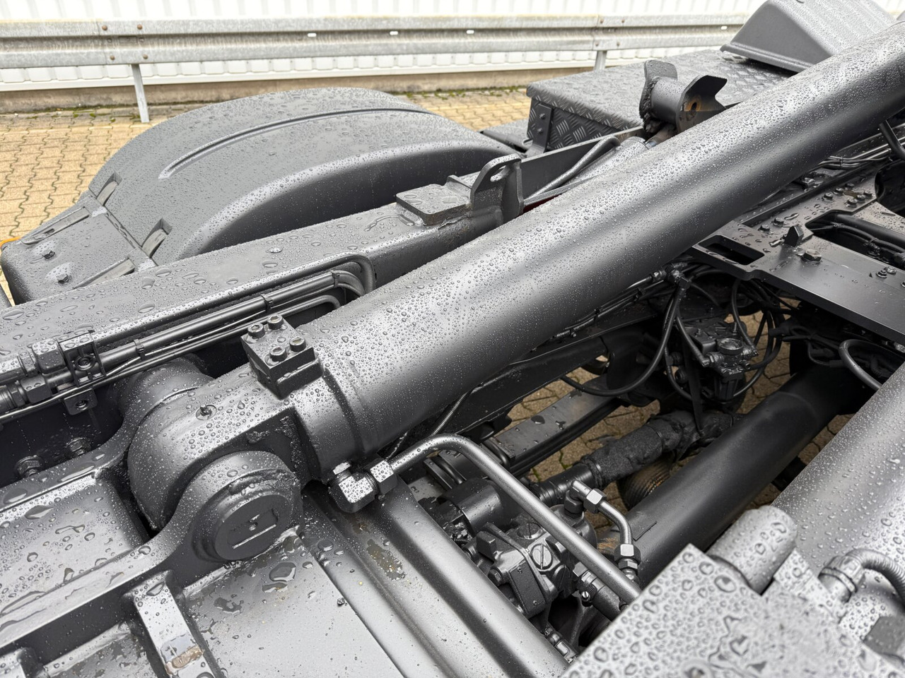 MAN TGS 35.480 8x4 BL TGS 35.480 8x4 BL, PriTarder, Navi - Hook lift truck: picture 3 MAN TGS 35.480 8x4 BL TGS 35.480 8x4 BL, PriTarder, Navi - Hook lift truck: picture 3