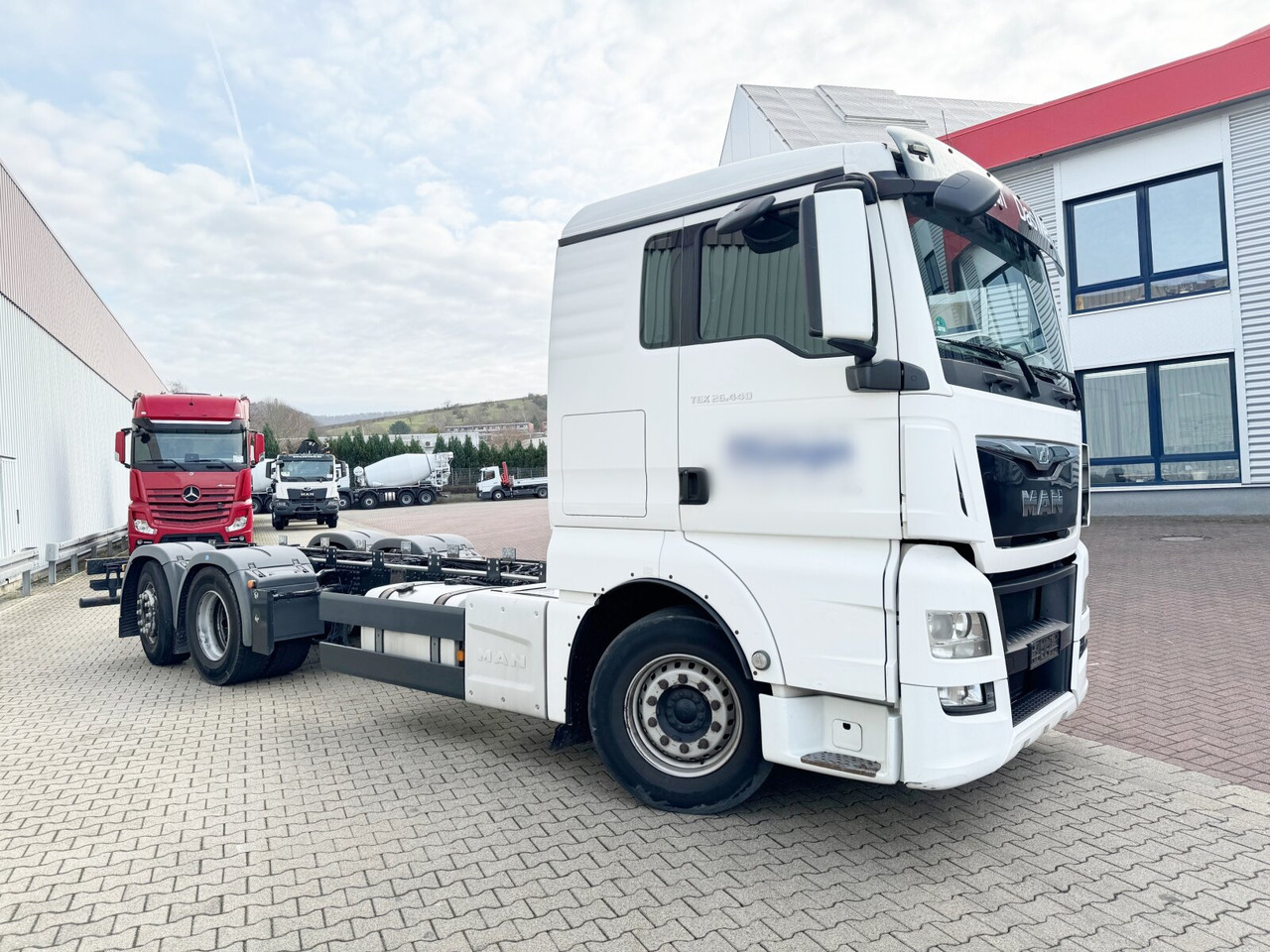 Cab chassis truck MAN TGX 26.440 6X2-4 LL TGX 26.440 6X2-4 LL, Lift-/Lenkachse: picture 7