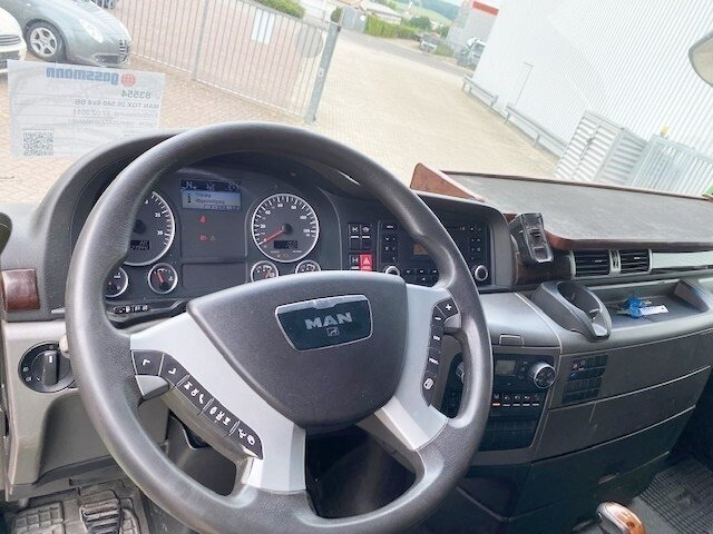 MAN TGX 26.540 6x4 BB TGX 26.540 6x4 BB, Intarder, XXL-Fahrerhaus - Skip loader truck: picture 4 MAN TGX 26.540 6x4 BB TGX 26.540 6x4 BB, Intarder, XXL-Fahrerhaus - Skip loader truck: picture 4
