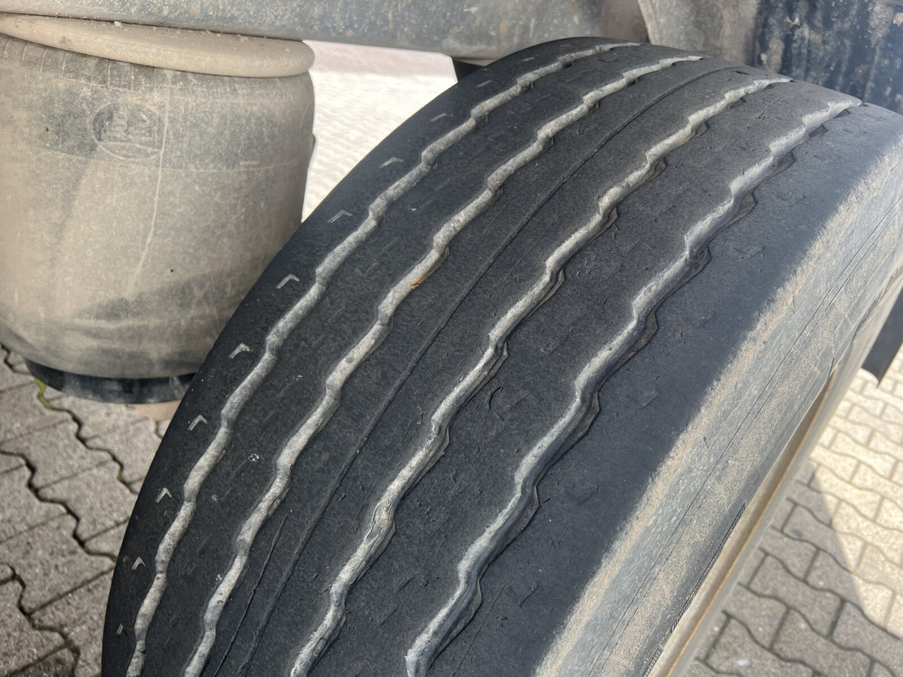 Meiller Meiller MZDA 18/2 Meiller MZDA 18/2, geteilte Bordwände - Tipper trailer: picture 2 Meiller Meiller MZDA 18/2 Meiller MZDA 18/2, geteilte Bordwände - Tipper trailer: picture 2