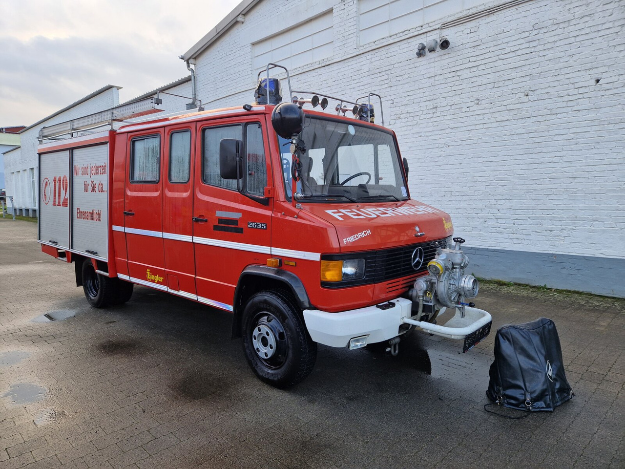 Mercedes-Benz 711 D 4x2 Doka 711 D 4x2 Doka, LF 8 - Fire truck: picture 1 Mercedes-Benz 711 D 4x2 Doka 711 D 4x2 Doka, LF 8 - Fire truck: picture 1