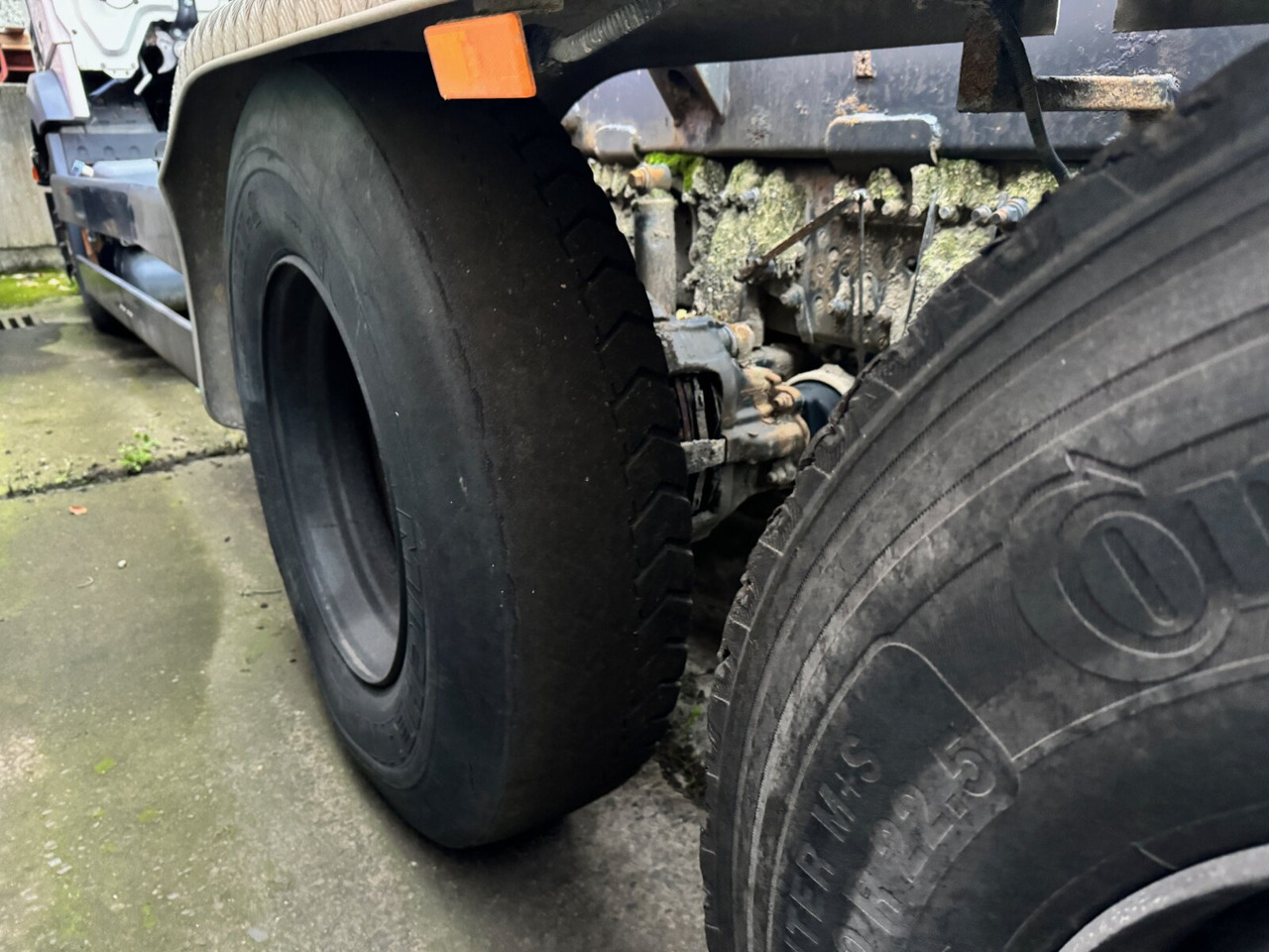 Hook lift truck Mercedes-Benz Actros 2548 L 6x2, ERSATZTEILSPENDER! Actros 2548 L 6x2/46, Retarder, Lenk-/Liftachse, ERSATZTEILSPENDER!: picture 13 Hook lift truck Mercedes-Benz Actros 2548 L 6x2, ERSATZTEILSPENDER! Actros 2548 L 6x2/46, Retarder, Lenk-/Liftachse, ERSATZTEILSPENDER!: picture 13