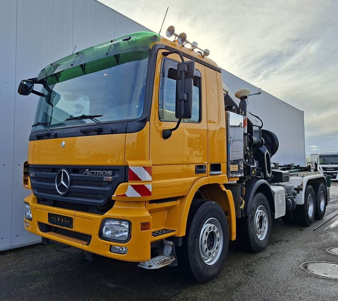 Hook lift truck, Crane truck Mercedes-Benz Actros 4146 K 8x4/4 Actros 4146 K 8x4/4, Retarder, Kran Hiab XS 477 E-7 HiPro, Bj. 2010, Flyjib, Seilwinde, Funk: picture 9 Hook lift truck, Crane truck Mercedes-Benz Actros 4146 K 8x4/4 Actros 4146 K 8x4/4, Retarder, Kran Hiab XS 477 E-7 HiPro, Bj. 2010, Flyjib, Seilwinde, Funk: picture 9