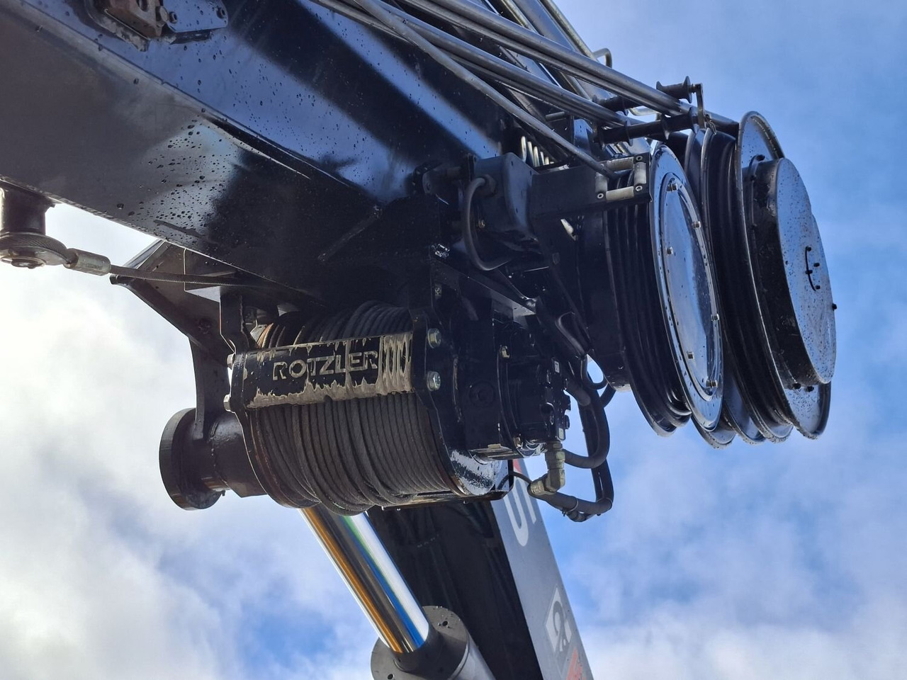 Hook lift truck, Crane truck Mercedes-Benz Actros 4146 K 8x4/4 Actros 4146 K 8x4/4, Retarder, Kran Hiab XS 477 E-7 HiPro, Bj. 2010, Flyjib, Seilwinde, Funk: picture 15 Hook lift truck, Crane truck Mercedes-Benz Actros 4146 K 8x4/4 Actros 4146 K 8x4/4, Retarder, Kran Hiab XS 477 E-7 HiPro, Bj. 2010, Flyjib, Seilwinde, Funk: picture 15