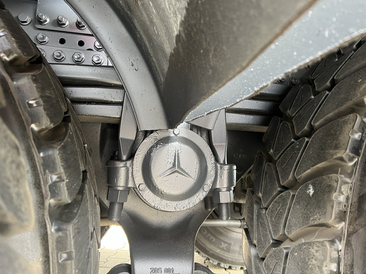 Mercedes-Benz Arocs 3243 K 8x4 Arocs 3243 K 8x4, Ressenig Thermo Alukipper 3-S - Tipper: picture 4 Mercedes-Benz Arocs 3243 K 8x4 Arocs 3243 K 8x4, Ressenig Thermo Alukipper 3-S - Tipper: picture 4