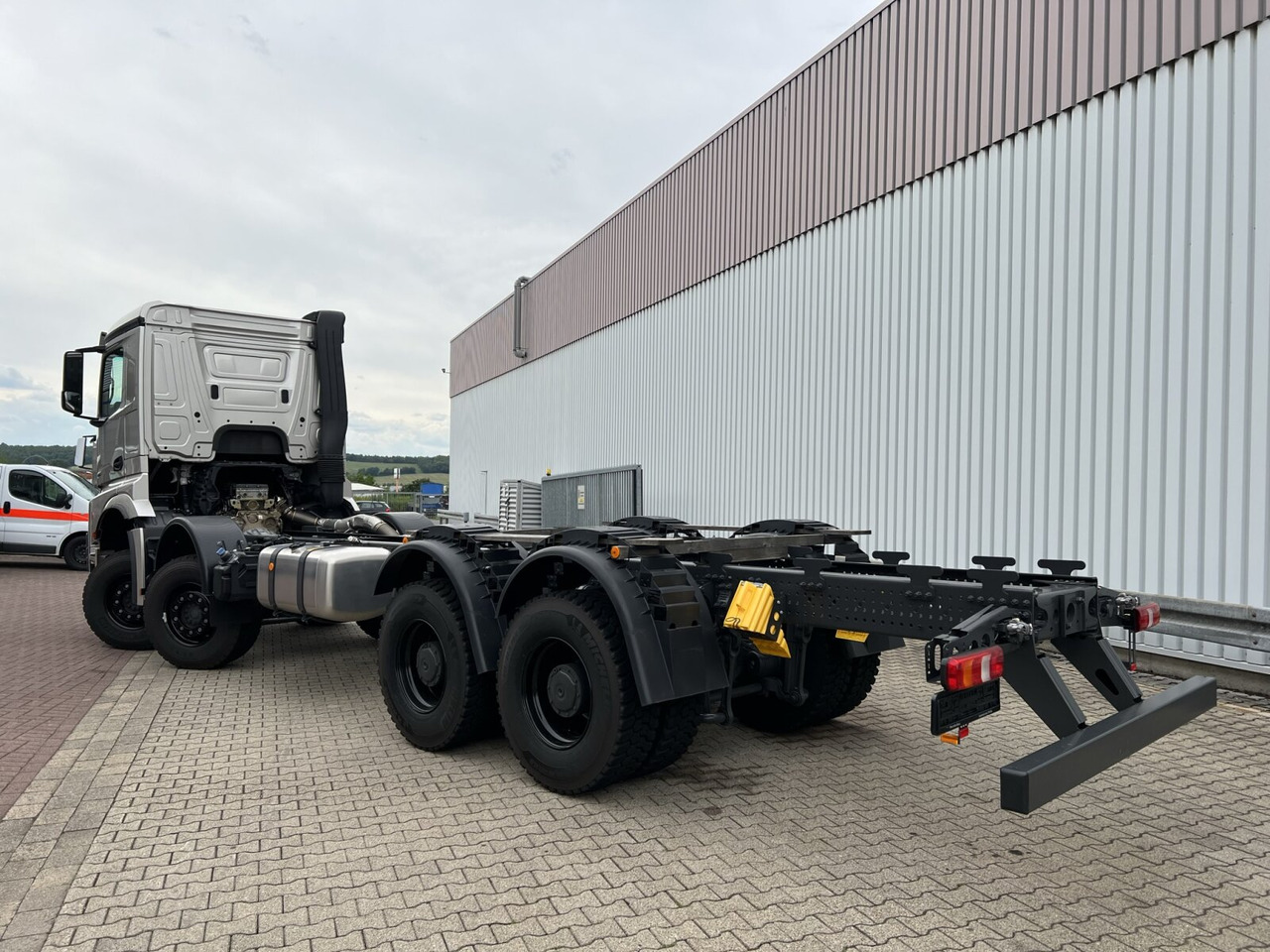 New Hook lift truck Mercedes-Benz Arocs 4163/8x4 Arocs 4163/8x4, Hiab 26.59, Funk, Multimedia Cockpit,: picture 13 New Hook lift truck Mercedes-Benz Arocs 4163/8x4 Arocs 4163/8x4, Hiab 26.59, Funk, Multimedia Cockpit,: picture 13