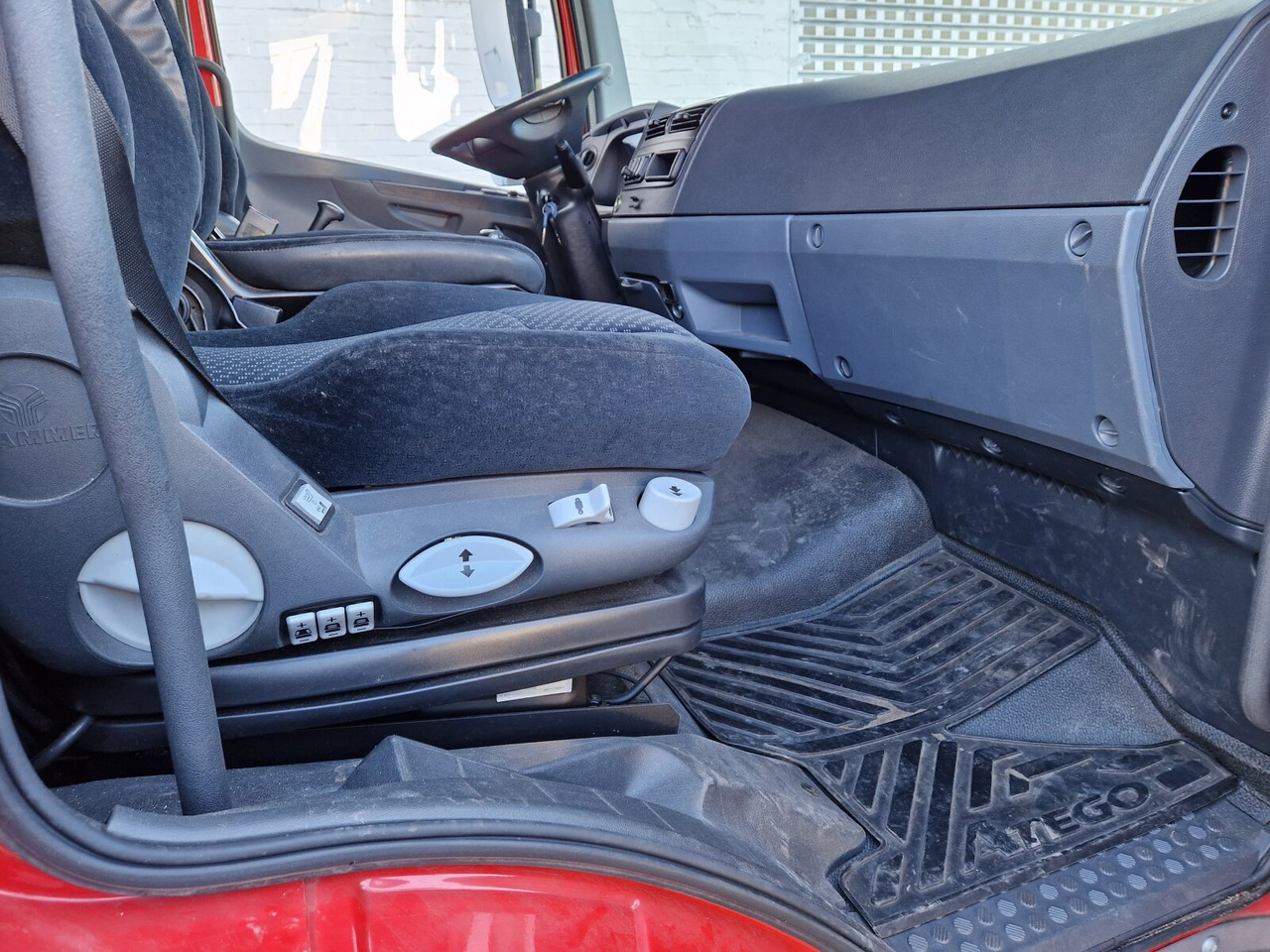 Crane truck, Dropside/ Flatbed truck Mercedes-Benz Atego 1218 L 4x2 1218 L 4x2, Fassi Kran F 95A21 5.9m-1.545 kg,: picture 6