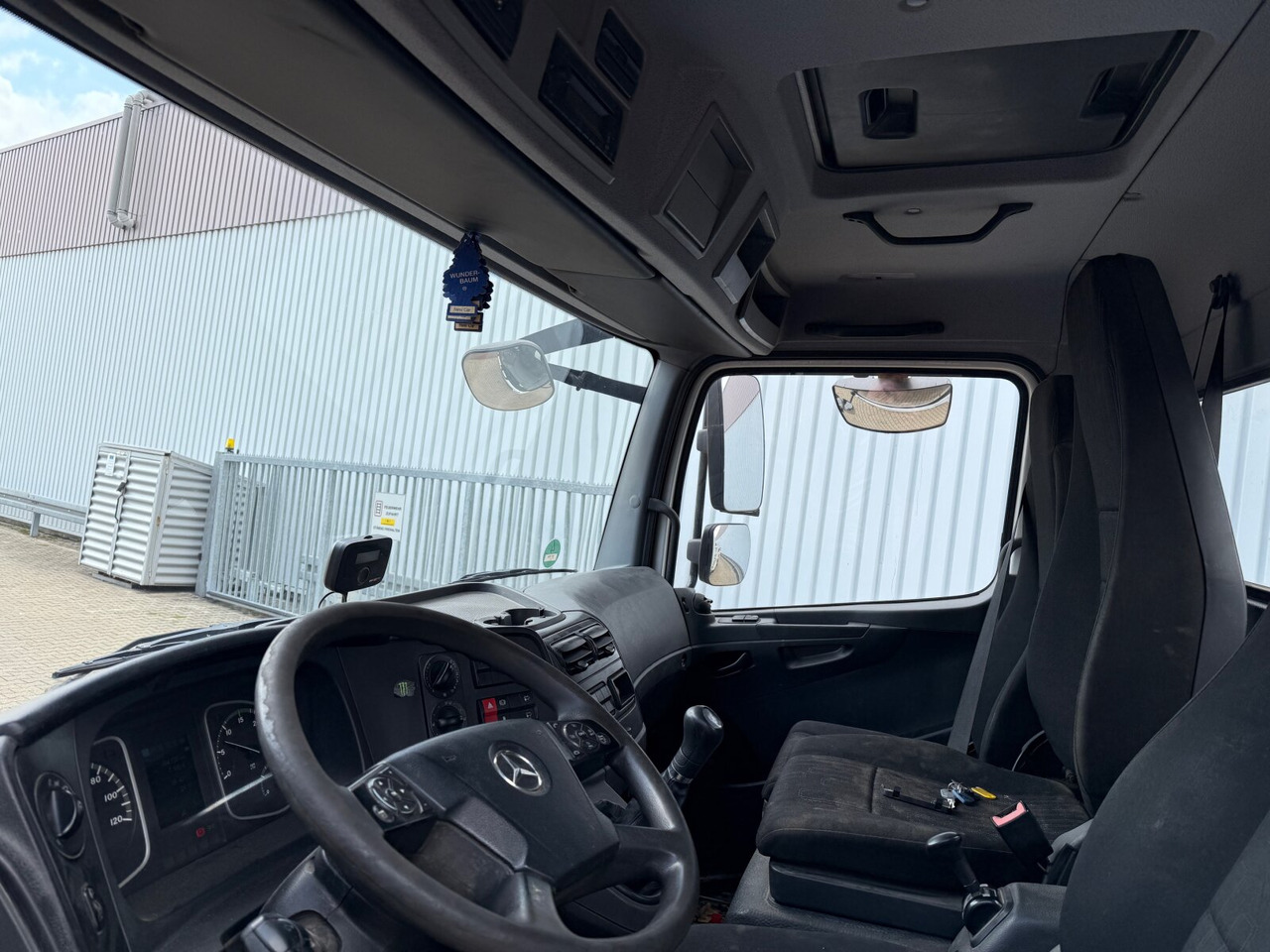 Mercedes-Benz Atego 1223 K 4x2 Atego 1223 K 4x2, 2x AHK - Tipper: picture 3 Mercedes-Benz Atego 1223 K 4x2 Atego 1223 K 4x2, 2x AHK - Tipper: picture 3